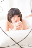 草壁あや