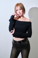 茜